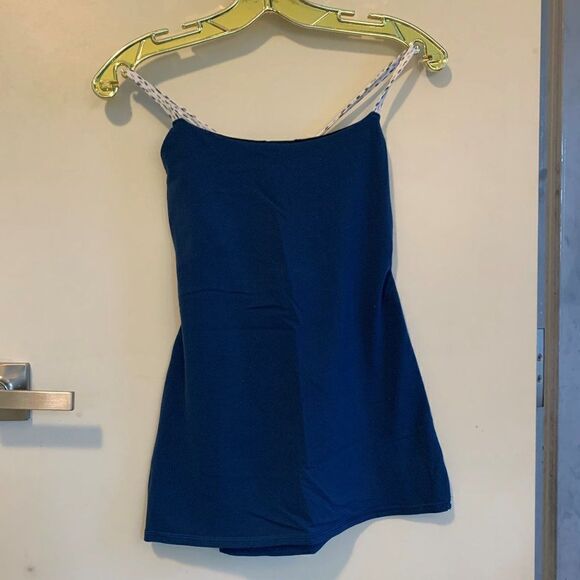 Levi low rise bell bottom jean, EUC, deep indigo, 31" waist, 39 " hip, 32 inseam - Picture 9 of 16